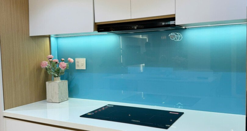 bep can ho ban 5 810x430 - Bán căn hộ 133m2, chung cư Scenic Valley 1, 03pn, giá 14.5 tỷ + 12m ô đậu xe ô tô, nhà đang trống.