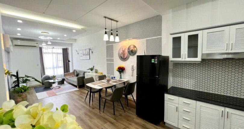 bep can ho can ban 4 810x430 - Cho thuê nhanh căn hộ 71m, chung cư Sky Garden 2, 02pn, giá 16tr/tháng, nội thất đầy đủ.
