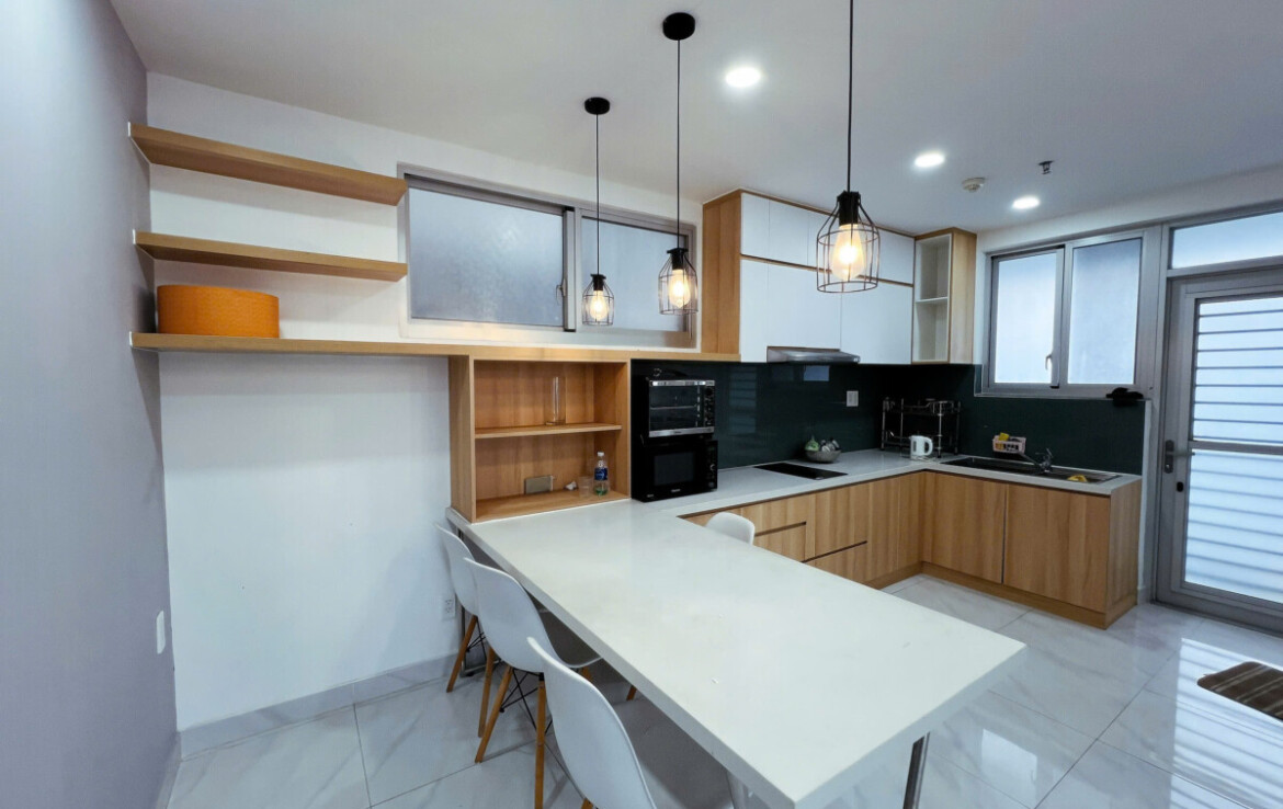 bep can ho cho thue 1 1170x738 - Cho thuê căn góc chng cư Scenic Valley 2, 02pn, giá 20tr/tháng, đầy đủ nội thất, xem nhà dễ.