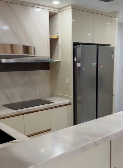 bep trong can ho ban 2 - Giá mua bán căn hộ Duplex 4pn tòa P chung cư Happy Valley Premier phường Tân Hưng T11/2025