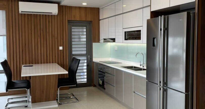 bep va phong an sang trong 810x430 - Giá mua bán căn hộ 3pn tòa A chung cư Urban Hill phường Tân Hưng t11/2025