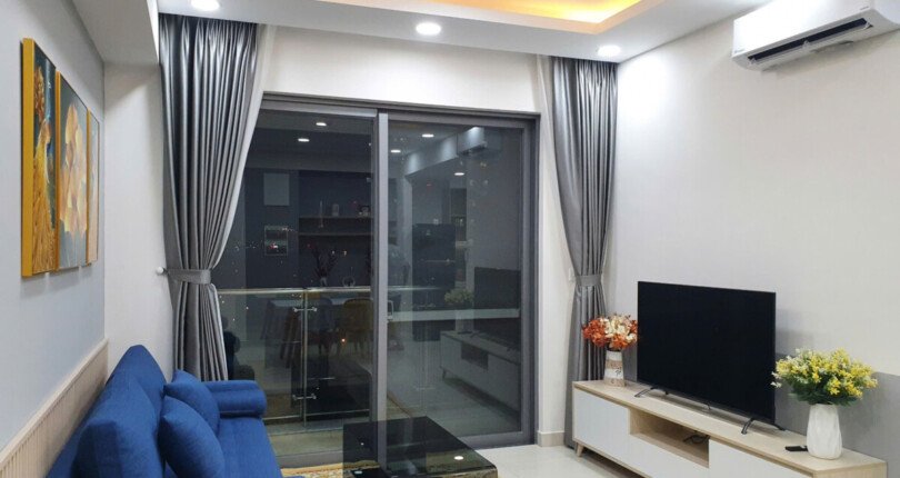 can canh phong khach can ho ban 4 810x430 - Giá mua bán căn hộ 2pn tòa A chung cư Urban Hill phường Tân Hưng T11/2025