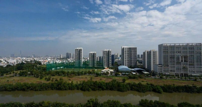 can ho cho thue lien ke song 810x430 - Giá cho thuê căn hộ 3pn tòa M chung cư Happy Valley phường Tân Hưng T11/2025