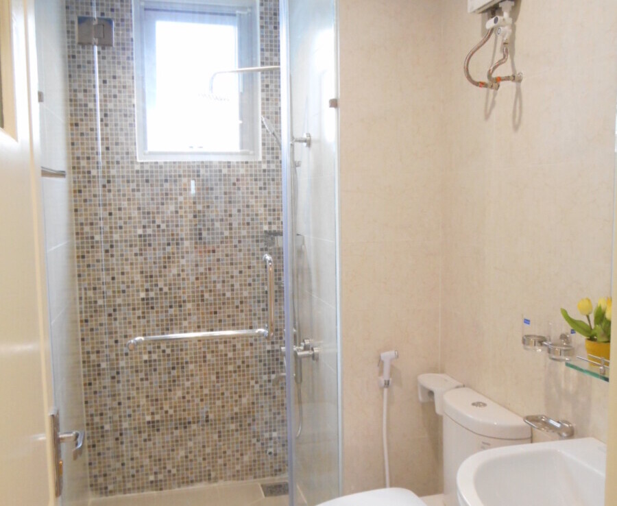 can ho co 2 nha tam hoan thien nhu hinh 1 900x738 - Giá mua bán căn hộ 2pn - 77m2 tòa H chung cư Scenic Valley 1 phường Tân Mỹ T11/2025