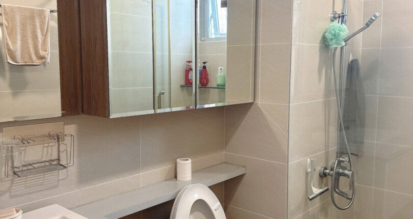 can ho co 2 toilet hoan thien 810x430 - Giá mua bán căn hộ 3pn lầu 16 tòa A chung cư Scenic Valley 1 phường Tân Mỹ T11/2025