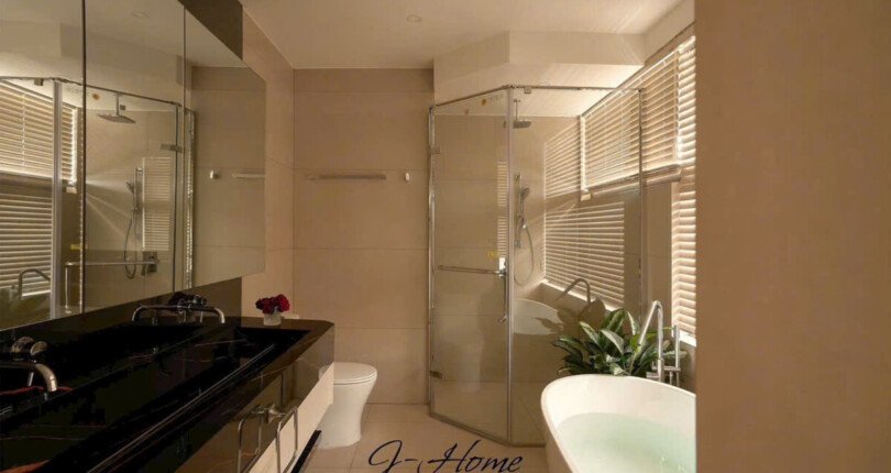 can ho co 2 toilet hoan thien nhu hinh 810x430 - Giá mua bán căn hộ 2pn lầu 18 chung cư The Panorama Phú Mỹ Hưng T11/2025