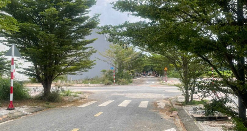 duong noi khu du an 1 810x430 - Giá mua bán đất nền nhà phố dãy G đường Nội khu Thanh Nhựt Nhà Bè T11/2025
