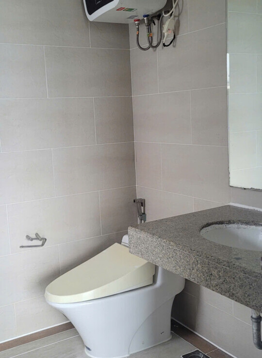 gen h z7226398127148 b0269f9f87e938b08bb7df0213e0606b 540x738 - Cho thuê căn hộ Grand view. DT 127m2 Thiết kế 3 phòng ngủ-2wc- Nội thất dính tường- Lầu cao- Giá thuê 25 Triệu/Tháng