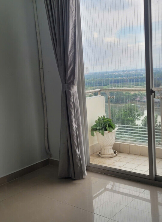 gen h z7226398127164 09c02bc367396c59e1b8d25ec4c67b0f 540x738 - Cho thuê căn hộ Grand view. DT 127m2 Thiết kế 3 phòng ngủ-2wc- Nội thất dính tường- Lầu cao- Giá thuê 25 Triệu/Tháng