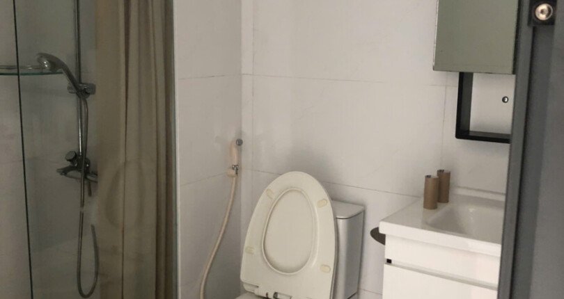 gen h z7236758524056 b38b7a54bfcfb3c713671c19e08b0cb5 810x430 - Cho thuê căn officetel Midtown Phú Mỹ Hưng. DT 54m2 Kinh doanh được, ở được có bếp wc riêng. Giá thuê 21 Triệu/Tháng