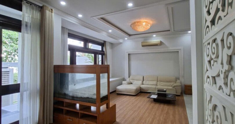 gen h z7243062610231 82e7a6ce705ff0401ab8ab6f60142827 810x430 - Cho thuê biệt thự Nam Thông Phú Mỹ Hưng. DT 300m2 Nhà đẹp- khu vực an ninh, yên tĩnh- 5 Phòng ngủ-4wc có hầm xe. Giá thuê 70 Triệu/Tháng