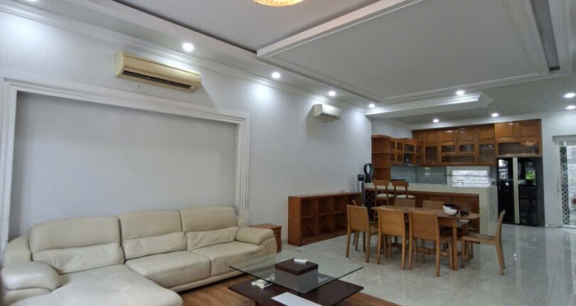gen h z7243062639234 58e3f57ff5a6937e1404a78b959e50f9 810x430 - Cho thuê biệt thự Nam Thông Phú Mỹ Hưng. DT 300m2 Nhà đẹp- khu vực an ninh, yên tĩnh- 5 Phòng ngủ-4wc có hầm xe. Giá thuê 70 Triệu/Tháng