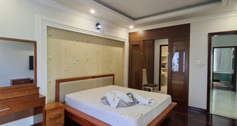 gen h z7243064714578 e55ae5bd5bf86e36ac92842bdef8941d 810x430 - Cho thuê biệt thự Nam Thông Phú Mỹ Hưng. DT 300m2 Nhà đẹp- khu vực an ninh, yên tĩnh- 5 Phòng ngủ-4wc có hầm xe. Giá thuê 70 Triệu/Tháng