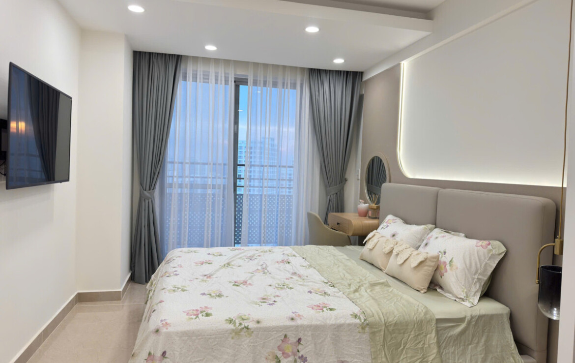 hinh anh phong ngu can ho can ban 1 1170x738 - Bán căn hộ 133m2, chung cư Scenic Valley 1, 03pn, giá 14.2 tỷ + 12m ô đậu xe ô tô, nhà đang trống.