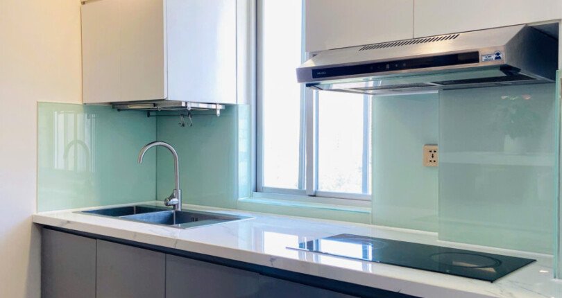 khong gian bep rong rai 13 810x430 - Giảm giá bán gấp căn hộ 3pn chung cư Mỹ Khánh, 118m2, nội thất cao cấp, giá còn 9,3 tỷ