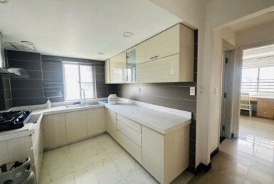 khong-gian-bep-rong-rai