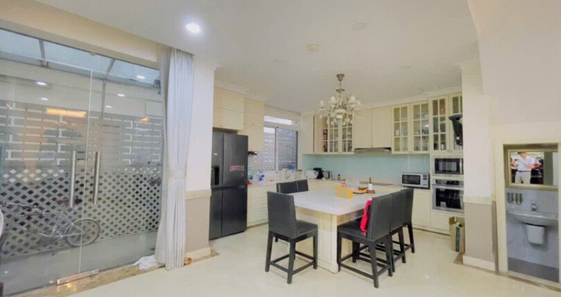 khong gian bep va phong an rong rai 4 810x430 - Giá mua bán tòa nhà Biệt thự liền kề mặt Đường số 16khu phố Mỹ Văn phường Tân Mỹ T12/2025