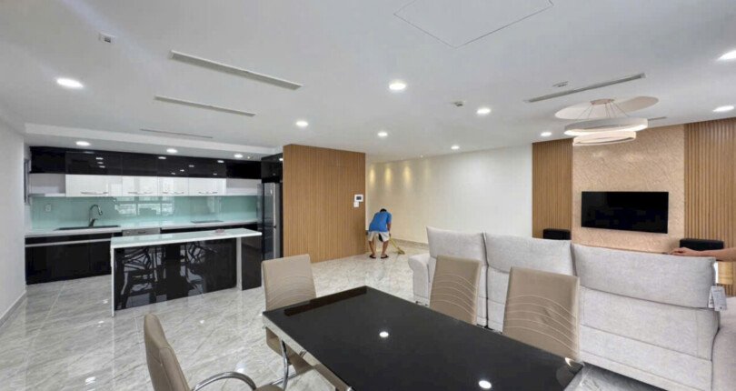 khong gian phong an va bep sang trong 810x430 - Giá mua bán căn hộ 3pn chung cư Happy Valley phường Tân Hưng T12/2025