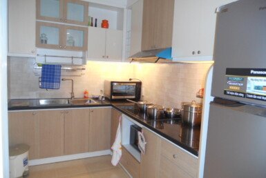 khong-gian-phong-bep-rong-rai