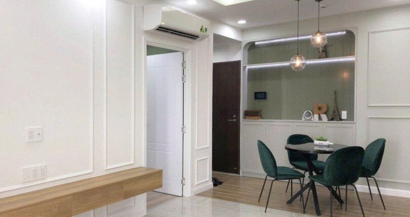 khong gian phong khach 1 810x430 - Giá mua bán căn hộ 2pn view biệt thự có ô xe chung cư Hưng Phúc Happy Residence t12/2025