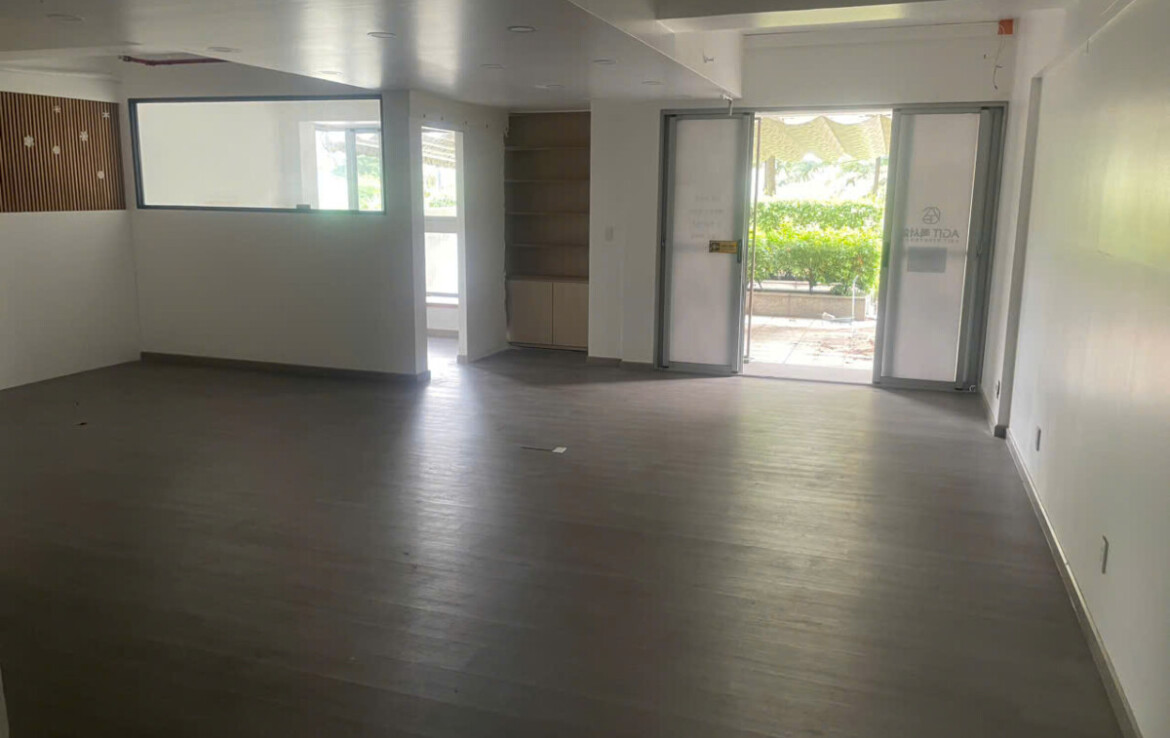 khong gian phong khach can ho ban 1 1170x738 - Giá mua bán căn hộ tầng trệt Ground House chung cư Scenic Valley 1 phường Tân Mỹ T11/2025