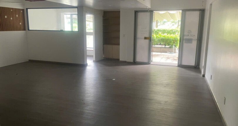 khong gian phong khach can ho ban 1 810x430 - Giá mua bán căn hộ tầng trệt Ground House chung cư Scenic Valley 1 phường Tân Mỹ T11/2025