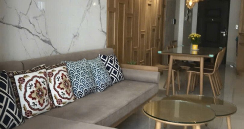 phong khach can ho ban 15 810x430 - Giá mua bán căn hộ 2pn 77m2 tòa H chung cư Scenic Valley 1 phường Tân Mỹ T11/2025