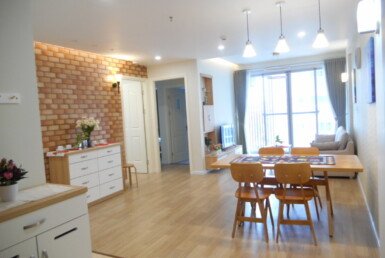 phong-khach-can-ho-ban