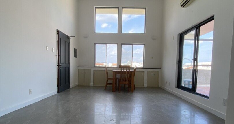 phong khach can ho ban 35 810x430 - Giá mua bán căn hộ Duplex sân vườn tòa 4c chung cư Mỹ An phường Tân Hưng T11/2025