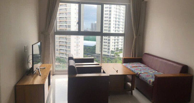 phong khach can ho ban 53 810x430 - Bán căn hộ 82m2, chung cư Scenic Valley 2, 02pn, giá 7.6 tỷ, nhà đang có hợp đồng thuê.