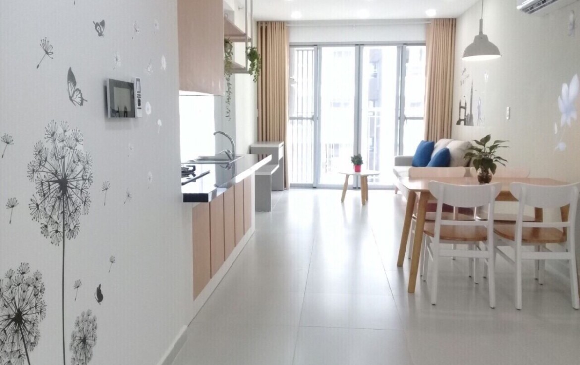 phong khach can ho ban 55 1170x738 - Bán căn hộ 02pn , chung cư Scenic Vallley 1, giá 6.6 tỷ, đầy đủ nội thất, view nội khu , không ồn.