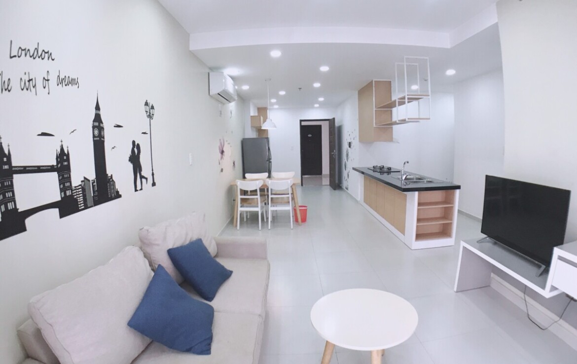 phong khach can ho can ban 18 1170x738 - Bán căn hộ 02pn , chung cư Scenic Vallley 1, giá 6.6 tỷ, đầy đủ nội thất, view nội khu , không ồn.