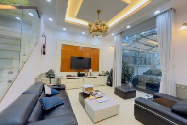 phong-khach-toa-nha-ban