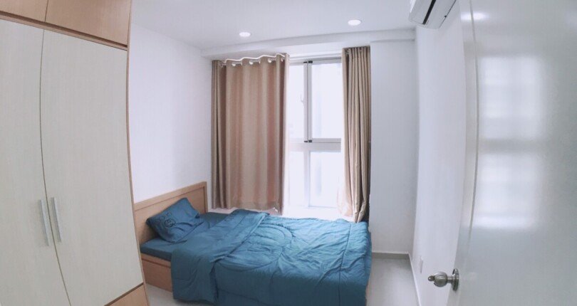 phong ngu can ho ban 39 810x430 - Bán căn hộ 02pn , chung cư Scenic Vallley 1, giá 6.6 tỷ, đầy đủ nội thất, view nội khu , không ồn.