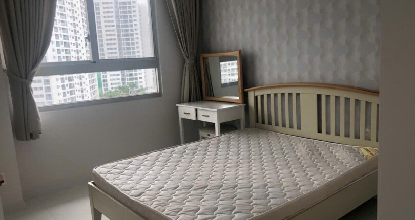 phong ngu can ho can ban 26 810x430 - Bán căn hộ 82m2, chung cư Scenic Valley 2, 02pn, giá 7.6 tỷ, nhà đang có hợp đồng thuê.
