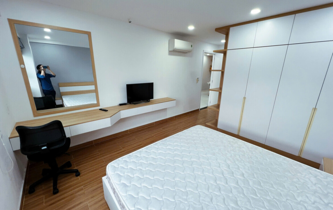 phong ngu can ho cho thue 1 1170x738 - Cho thuê căn góc chng cư Scenic Valley 2, 02pn, giá 20tr/tháng, đầy đủ nội thất, xem nhà dễ.