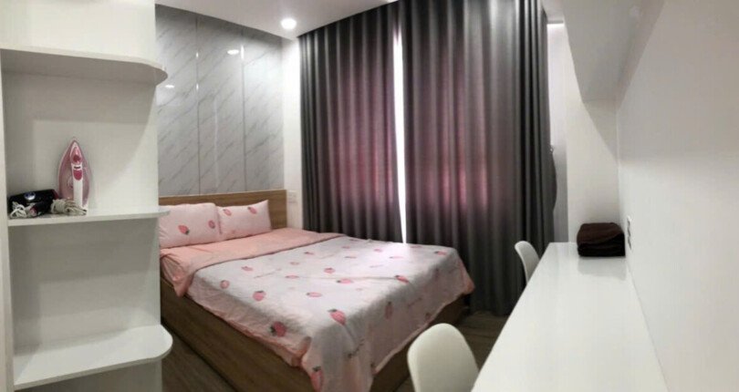 phong ngu masster can ho can ban 810x430 - Bán căn hộ chung cư Scenic Valley 2, diện tích 77m2, giá 7.350 tỷ,căn hộ đầy đủ nội thất