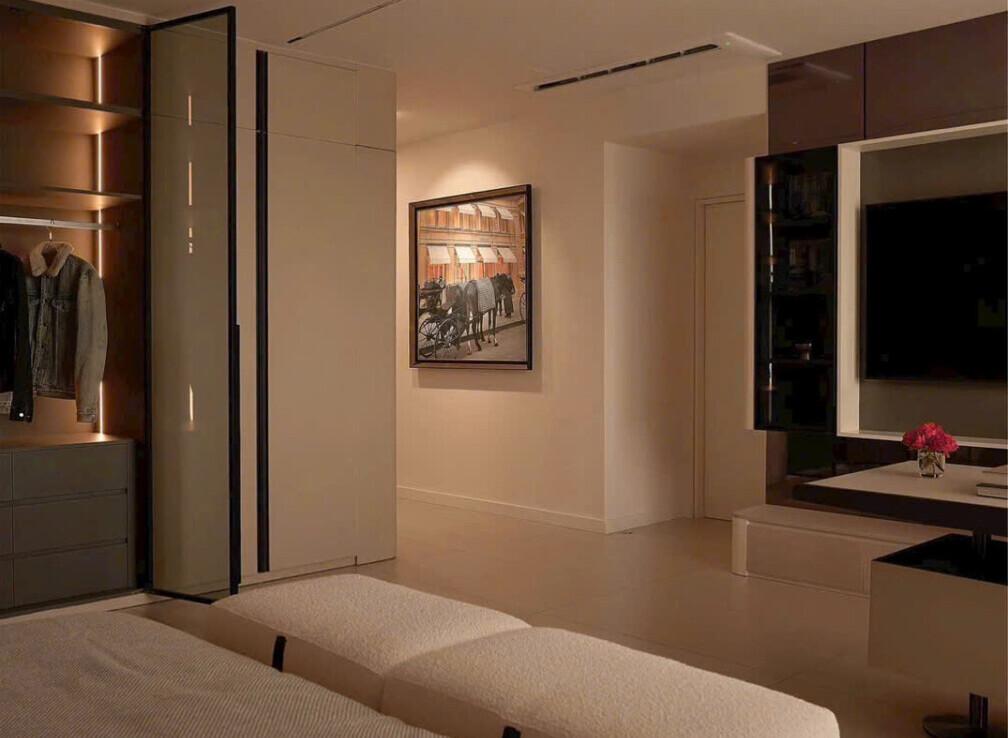 phong ngu sang trong 1008x738 - Giá mua bán căn hộ 2pn lầu 18 chung cư The Panorama Phú Mỹ Hưng T11/2025