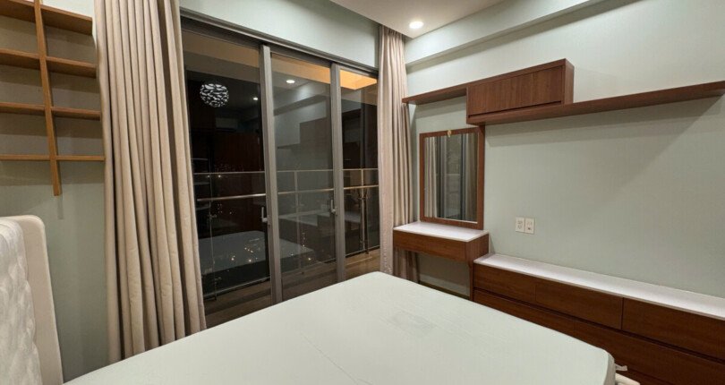 phong ngu thu 2 1 810x430 - Giá cho thuê căn hộ 2pn tòa C view biệt thự chung cư Hưng Phúc Happy Residence phường Tân Mỹ T11/2025