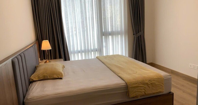 phong ngu thu 2 trong can ho 810x430 - Giá mua bán căn hộ 2pn tòa B chung cư Urban Hill phường Tân Hưng T11/2025