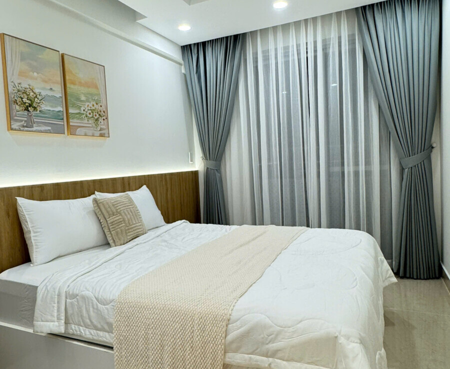 phong ngu thu 3 can ho ban 900x738 - Giá mua bán căn hộ 3pn - 133m2 tòa B chung cư Scenic Valley 1 phường Tân Mỹ T11/2025