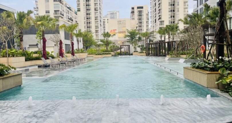 tien ich ho boi noi khu du an 810x430 - Giá mua bán căn hộ 3pn tòa A chung cư Cardinal Court phường Tân Mỹ T11/2025