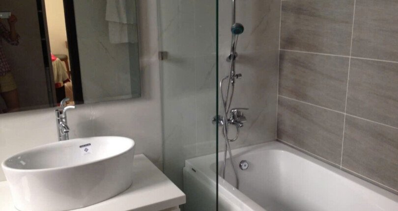 toilet master co bon tam nam 810x430 - Giá mua bán căn hộ 3pn số 07 tòa A chung cư Hưng Phúc Happy Residence phường Tân Mỹ T11/2025