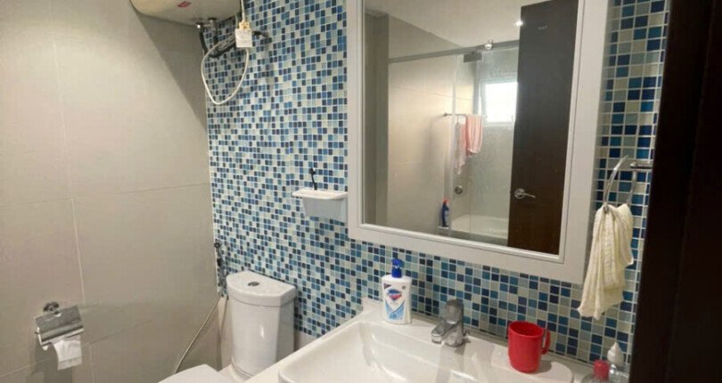 tollet can ho ban 10 810x430 - Bán căn hộ chung cư Grand View, 118m2, view sông , 03pn, giá 12,5 tỷ, nhà đang có hợp đồng thuê ổn định.