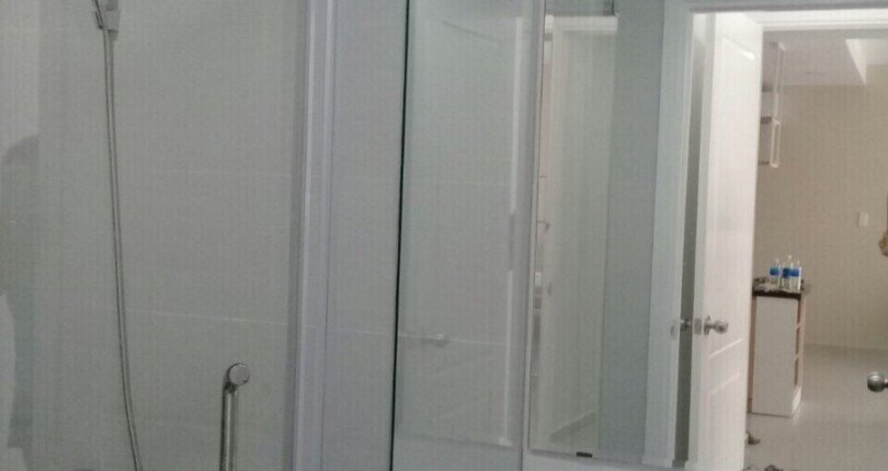 tollet can ho ban 19 810x430 - Bán căn hộ 02pn , chung cư Scenic Vallley 1, giá 6.6 tỷ, đầy đủ nội thất, view nội khu , không ồn.