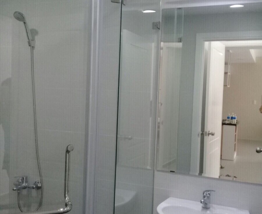 tollet can ho ban 19 900x738 - Bán căn hộ 02pn , chung cư Scenic Vallley 1, giá 6.6 tỷ, đầy đủ nội thất, view nội khu , không ồn.