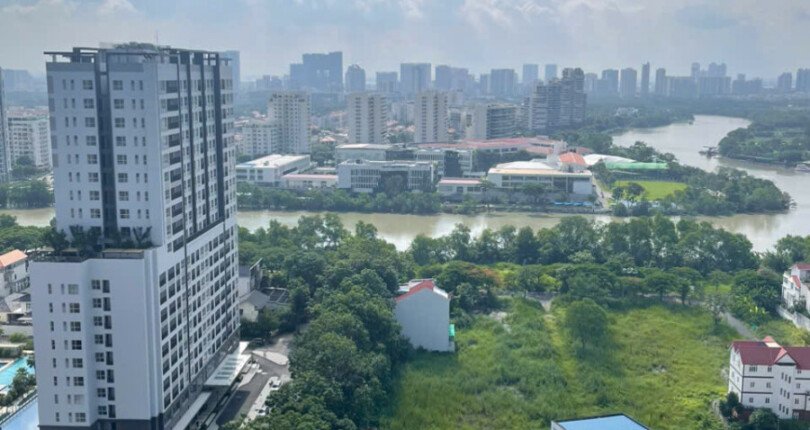 view can ho truc dien song rat dep 810x430 - Giá mua bán căn hộ 2pn tòa B view sông chung cư Saigon South Residences Nhà Bè T11/2025