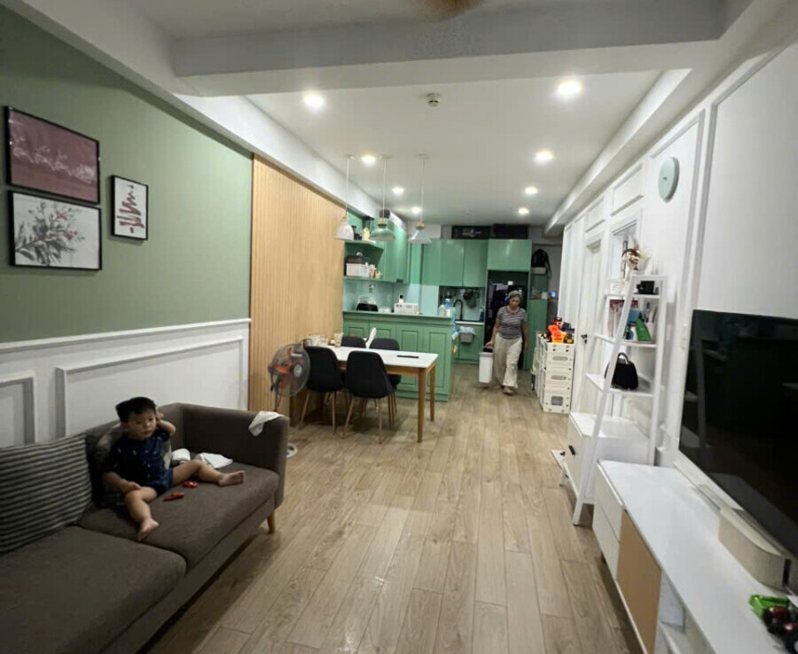 ban can ho Saigon South Residences 11 1 900x738 - Bán căn hộ Saigon South Residences. DT 71m2 Nhà đẹp- Đầy đủ nội thất- 2 Phòng-2wc- Lầu trung- View nam- Giá 5.6 Tỷ