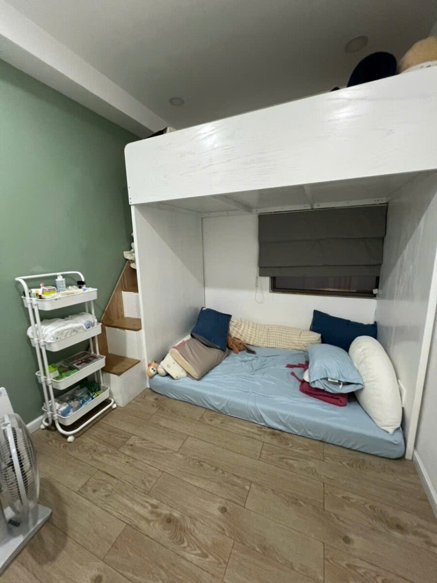 ban can ho Saigon South Residences 2 2 - Bán căn hộ Saigon South Residences. DT 71m2 Nhà đẹp- Đầy đủ nội thất- 2 Phòng-2wc- Lầu trung- View nam- Giá 5.6 Tỷ