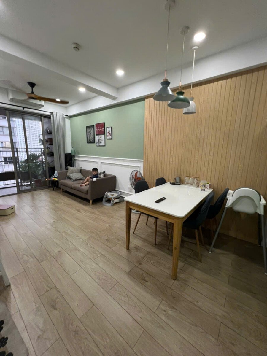 ban can ho Saigon South Residences 5 2 - Bán căn hộ Saigon South Residences. DT 71m2 Nhà đẹp- Đầy đủ nội thất- 2 Phòng-2wc- Lầu trung- View nam- Giá 5.6 Tỷ